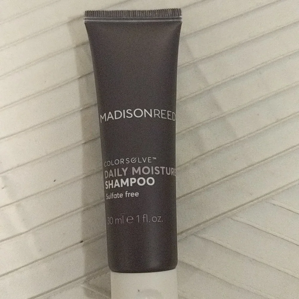 NWT Daily Moisture Shampoo